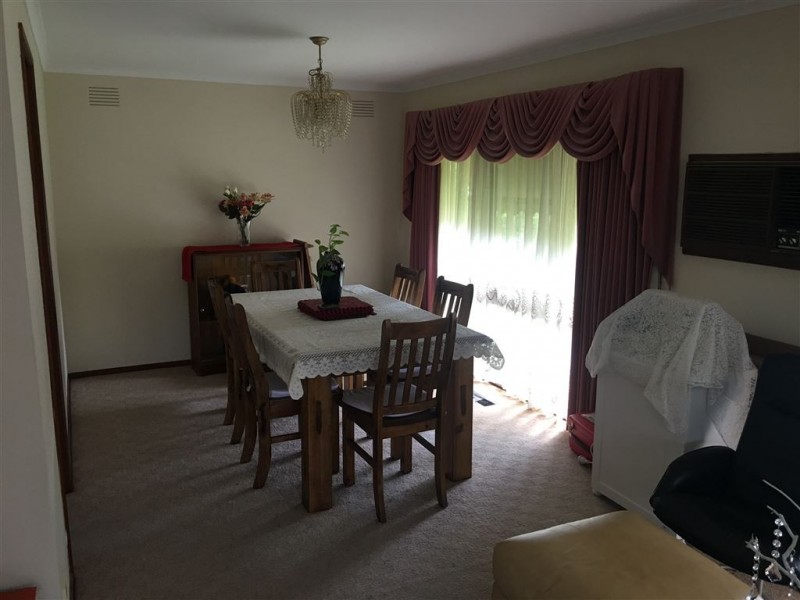 17 Coniston Avenue, Berwick VIC 3806