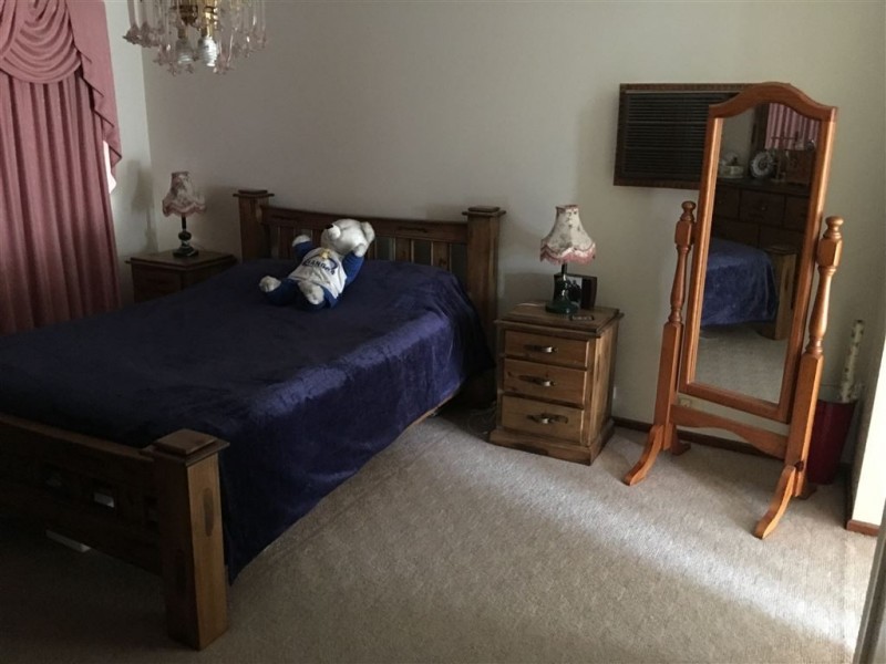 17 Coniston Avenue, Berwick VIC 3806