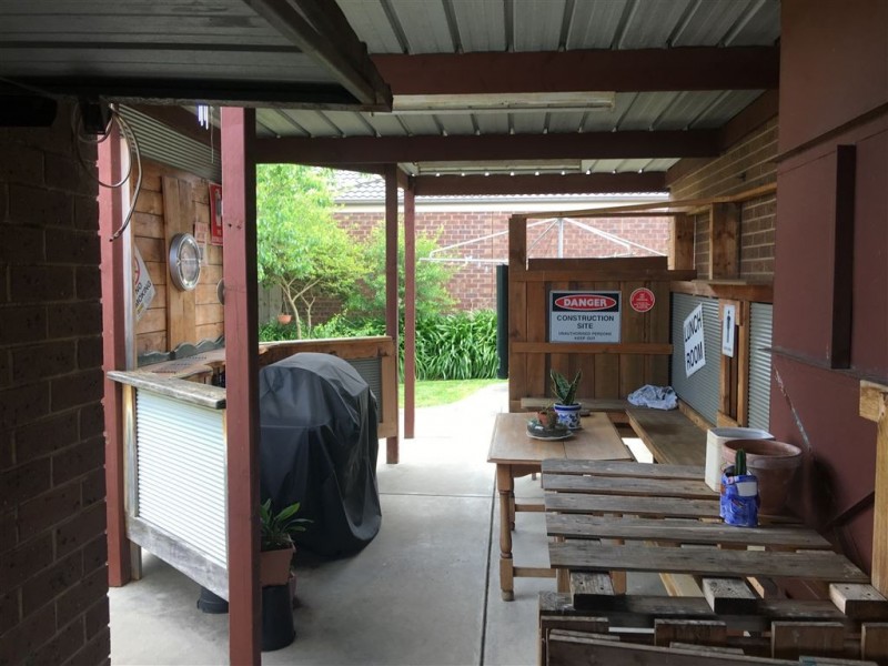 17 Coniston Avenue, Berwick VIC 3806