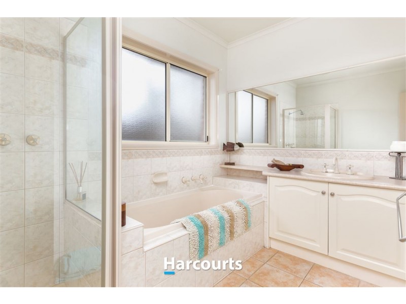 15 Littlecroft Avenue, Narre Warren South VIC 3805