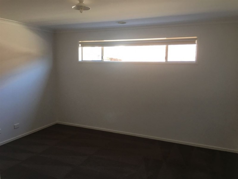 49 Gregson Grove, Lyndhurst VIC 3975