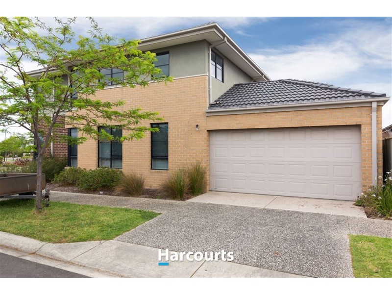 8 Petrel Circuit, Pakenham VIC 3810
