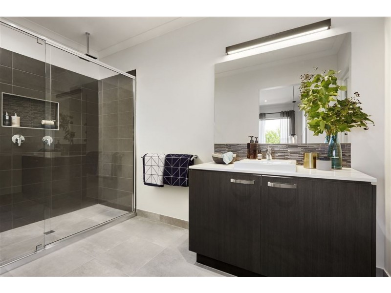 24 Welsh Crescent, Clyde North VIC 3978