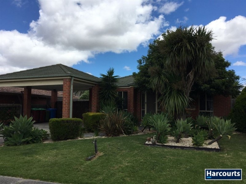 17 Glenn Erin Way, Berwick VIC 3806