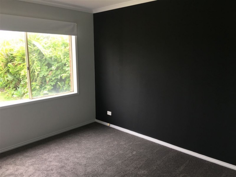 17 Glenn Erin Way, Berwick VIC 3806