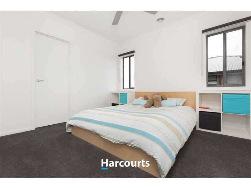 9 Serene Way, Clyde North VIC 3978