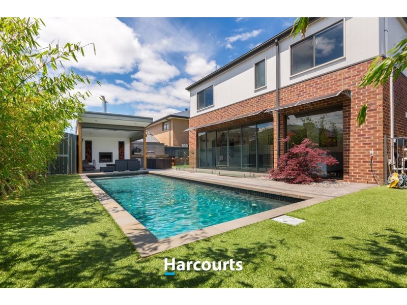 9 Serene Way, Clyde North VIC 3978