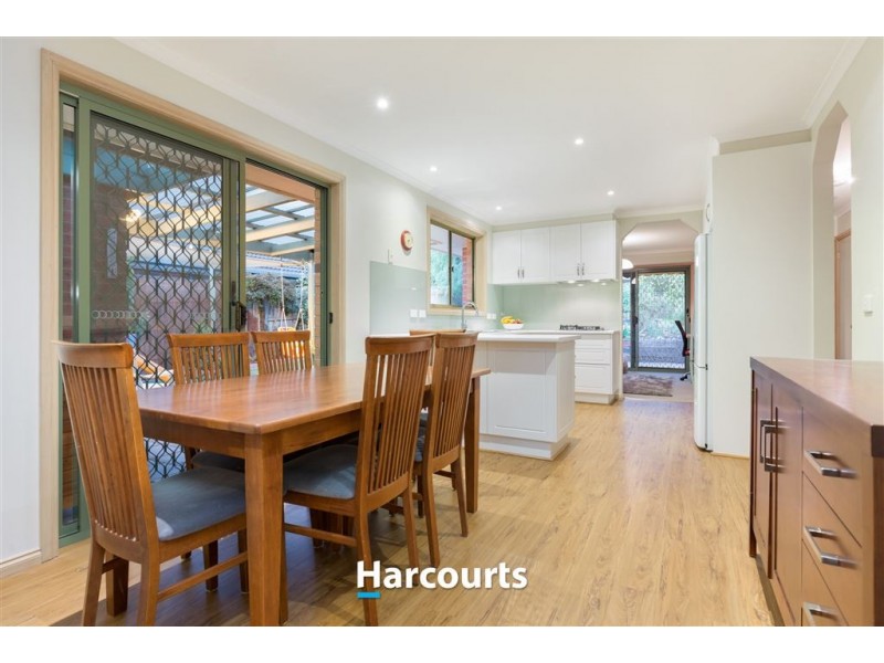 64 Lake View Drive, Narre Warren South VIC 3805