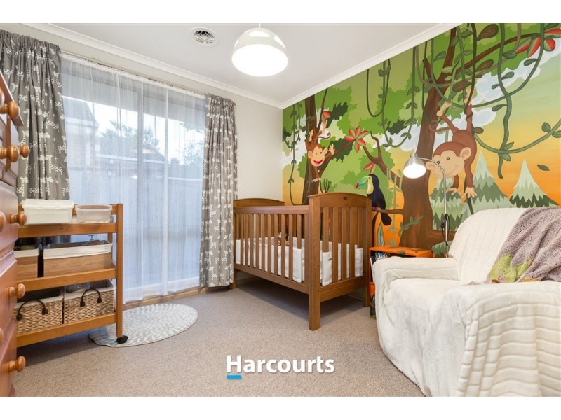 64 Lake View Drive, Narre Warren South VIC 3805