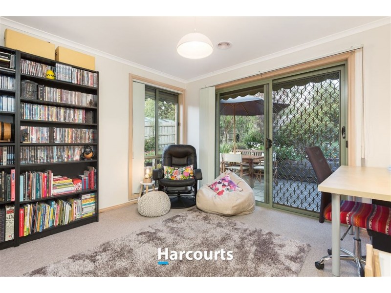 64 Lake View Drive, Narre Warren South VIC 3805