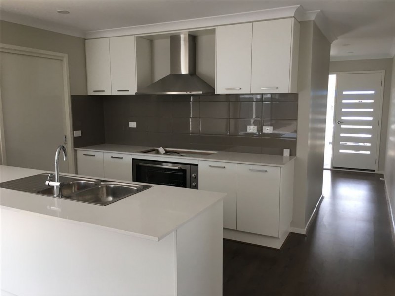 3 Almondbank Road, Cranbourne East VIC 3977