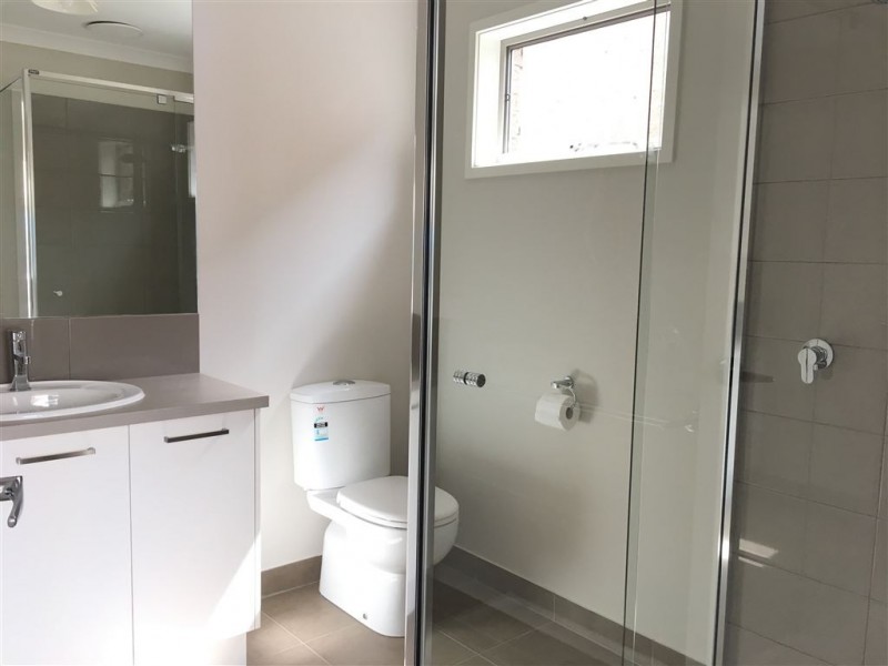 3 Almondbank Road, Cranbourne East VIC 3977