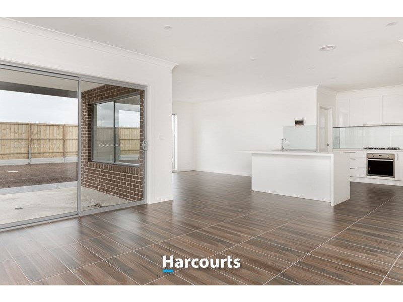 22 Hollingrove Avenue, Clyde North VIC 3978