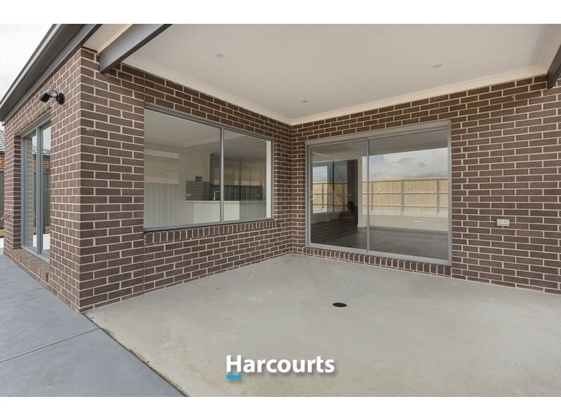 22 Hollingrove Avenue, Clyde North VIC 3978