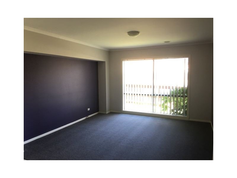 5 Eucumbene Drive, Berwick VIC 3806