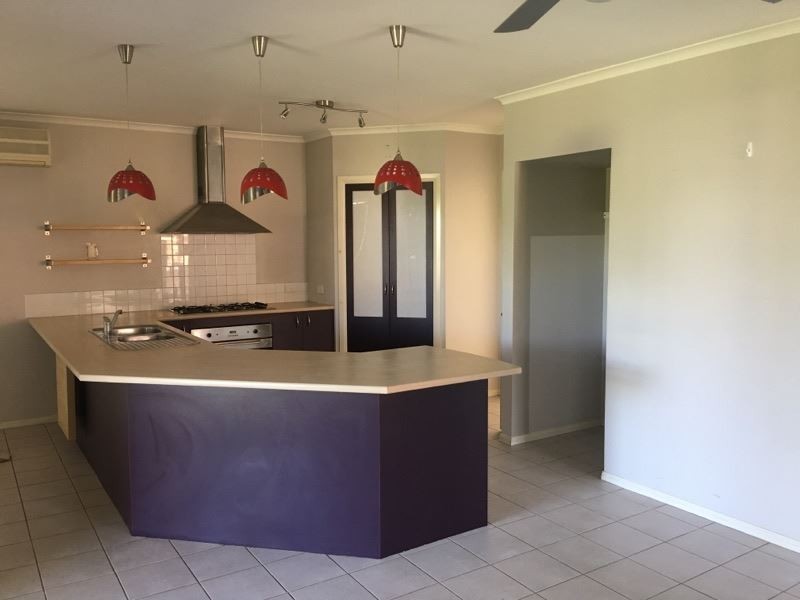 5 Eucumbene Drive, Berwick VIC 3806