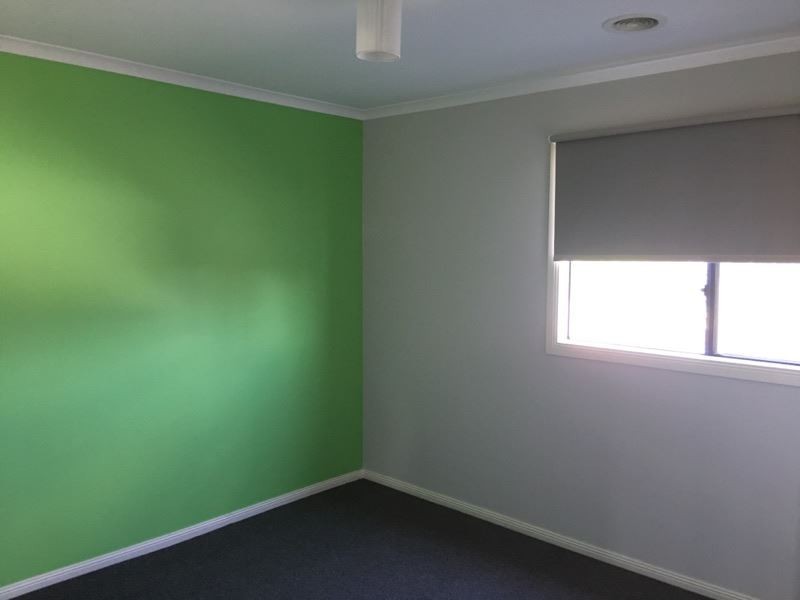 5 Eucumbene Drive, Berwick VIC 3806