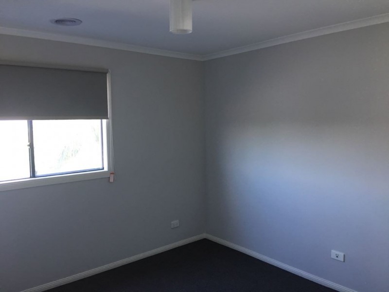 5 Eucumbene Drive, Berwick VIC 3806