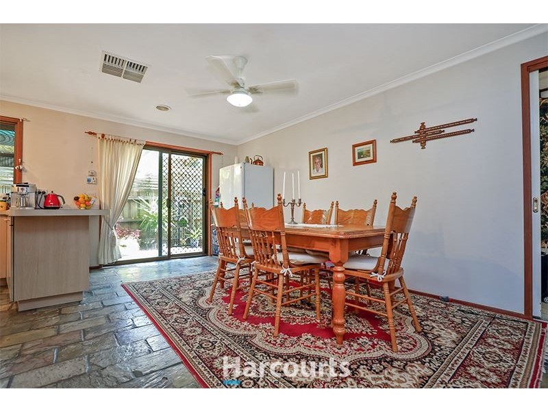 8 Pioneer Court, Berwick VIC 3806