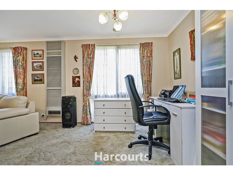 8 Pioneer Court, Berwick VIC 3806