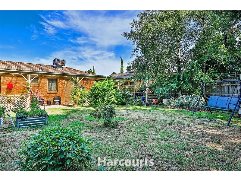 8 Pioneer Court, Berwick VIC 3806