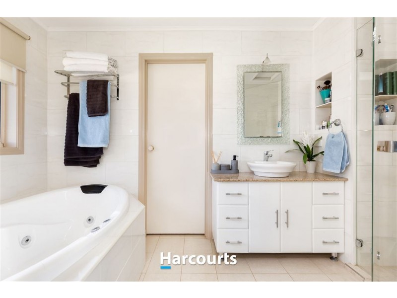 12 Matheson Court, Berwick VIC 3806