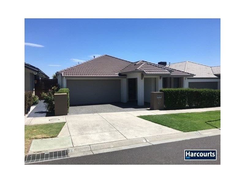 11 Whitehaven Street, Berwick VIC 3806