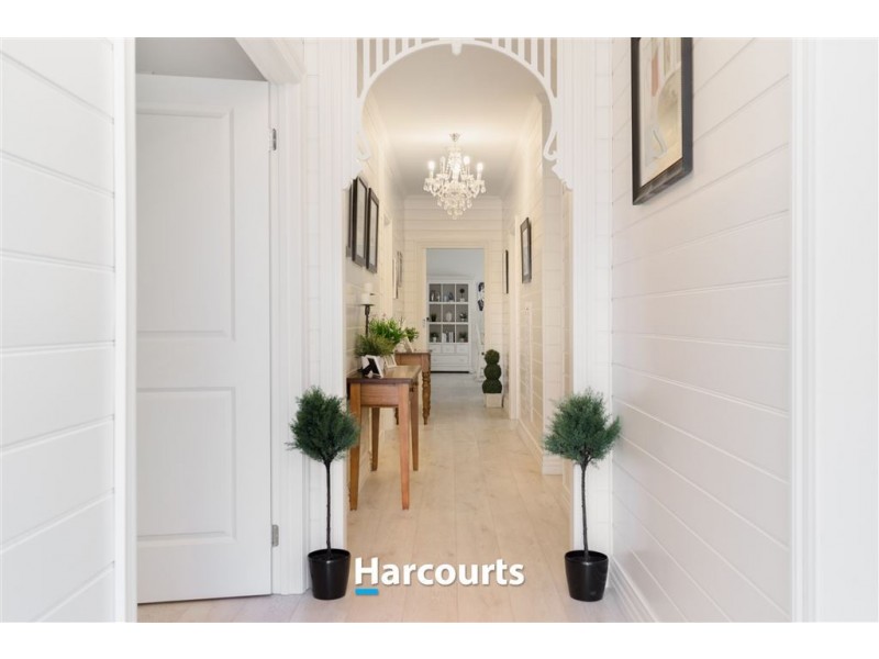 52 Riverstone Boulevard, Clyde North VIC 3978