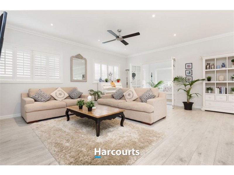 52 Riverstone Boulevard, Clyde North VIC 3978