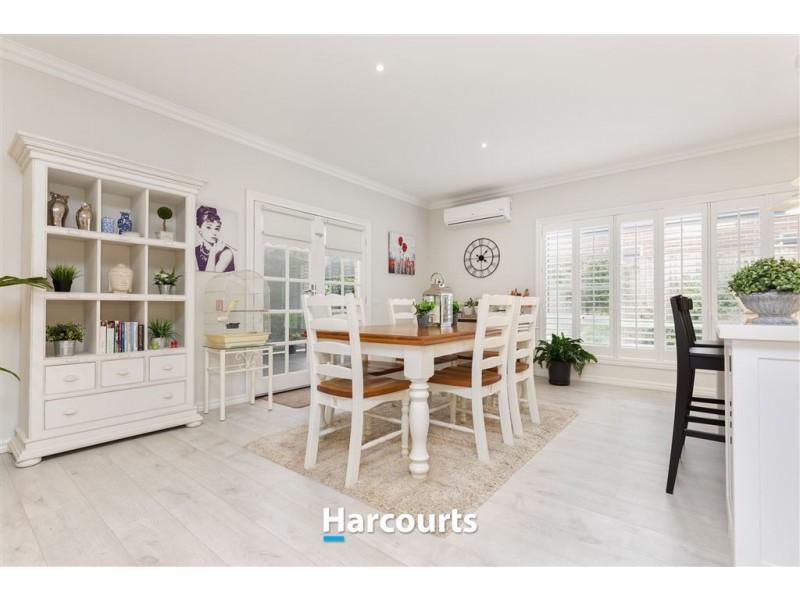 52 Riverstone Boulevard, Clyde North VIC 3978