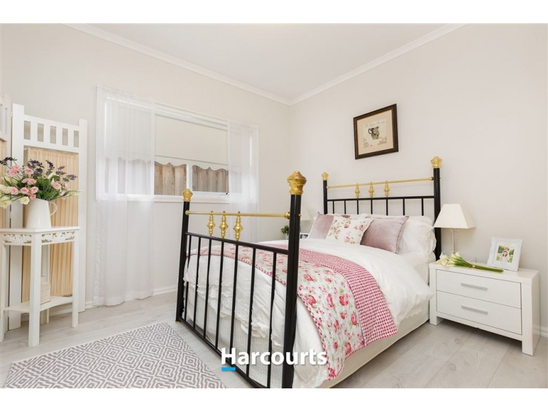 52 Riverstone Boulevard, Clyde North VIC 3978