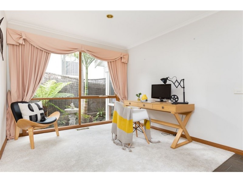 58 Lawrence Drive, Berwick VIC 3806