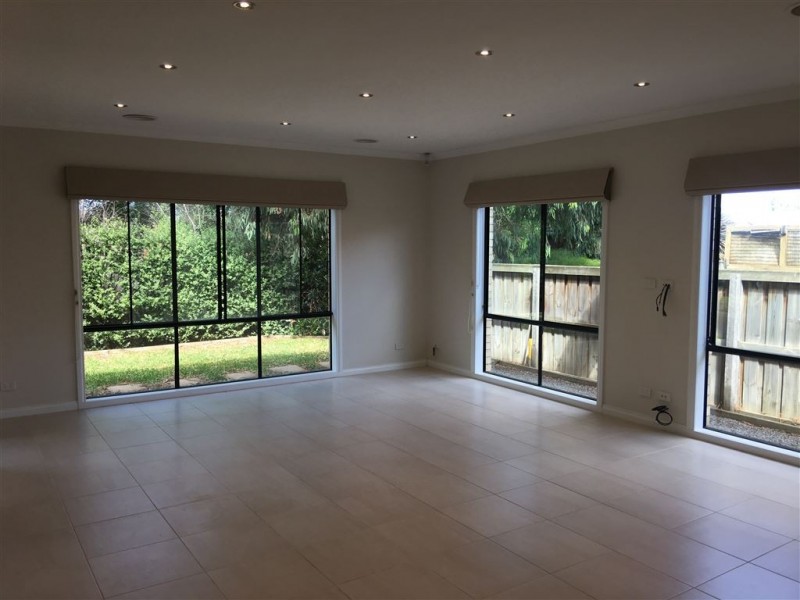 11 Montmorency Avenue, Berwick VIC 3806