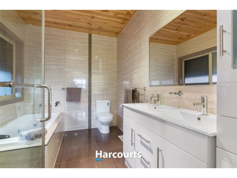 4 Rennat Court, Harkaway VIC 3806