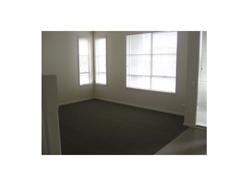 6 Harlesden Circuit, Pakenham VIC 3810