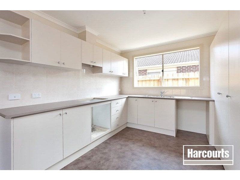 11 Carabott Place, Berwick VIC 3806