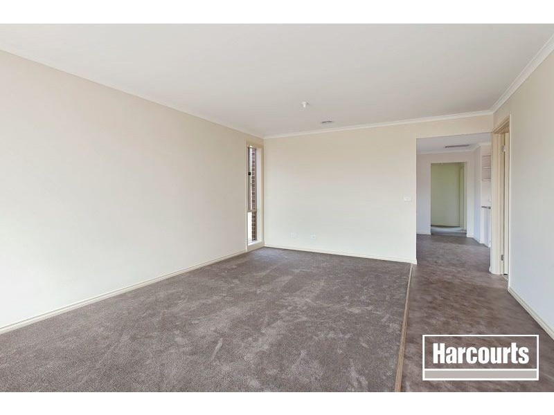 11 Carabott Place, Berwick VIC 3806