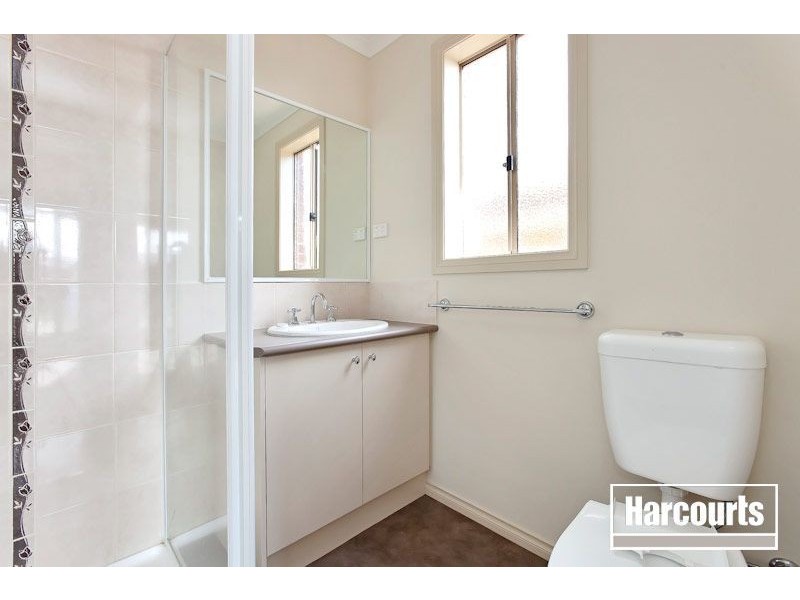 11 Carabott Place, Berwick VIC 3806