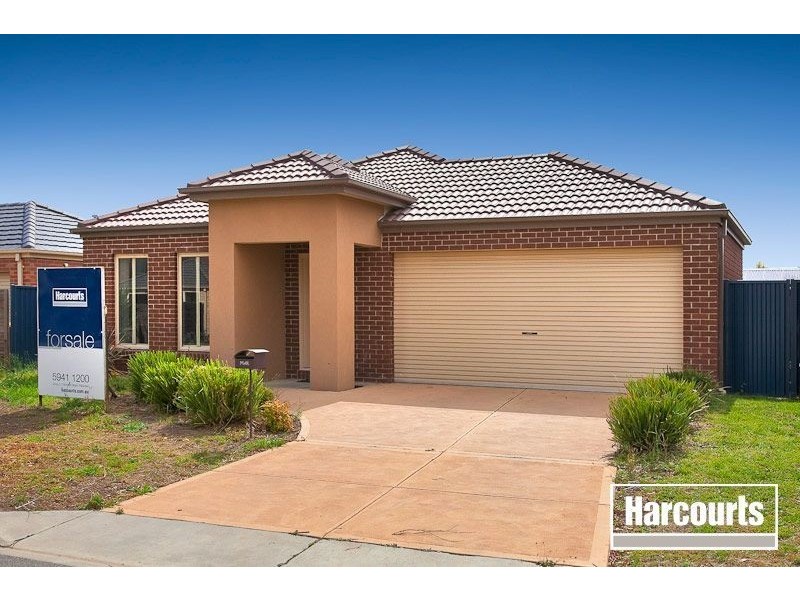 18 Paperbark Drive, Pakenham VIC 3810