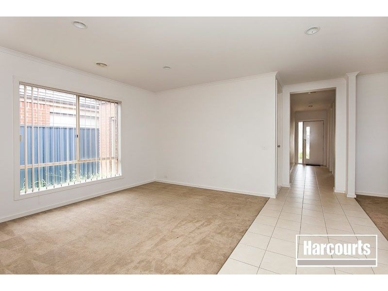 18 Paperbark Drive, Pakenham VIC 3810