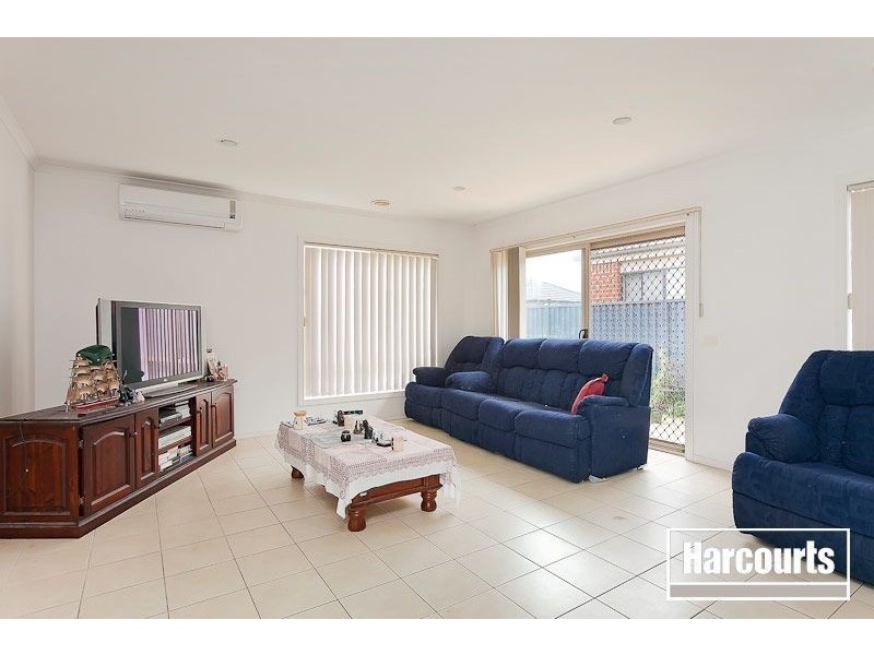 18 Paperbark Drive, Pakenham VIC 3810
