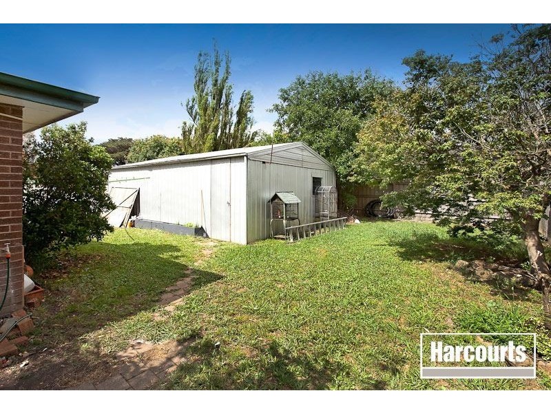 25 St Boswells Avenue, Berwick VIC 3806