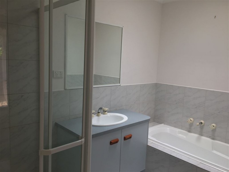 4B Messmate Court, Berwick VIC 3806