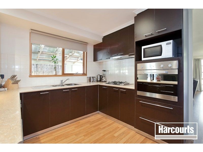 10 Insignia Crescent, Berwick VIC 3806