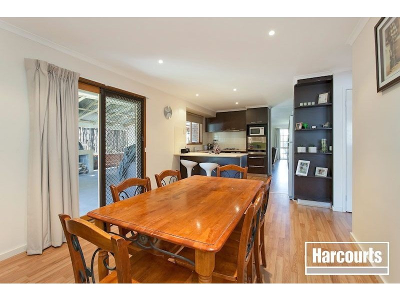 10 Insignia Crescent, Berwick VIC 3806