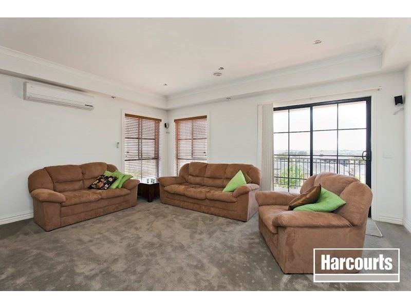 12 Jembecca Drive, Berwick VIC 3806