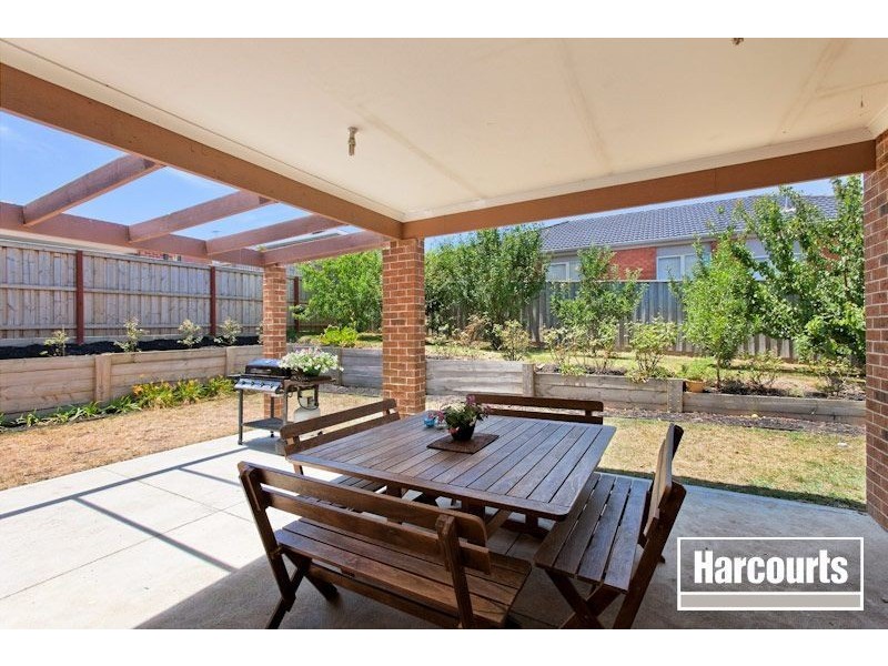 12 Jembecca Drive, Berwick VIC 3806