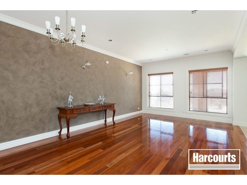 12 Jembecca Drive, Berwick VIC 3806