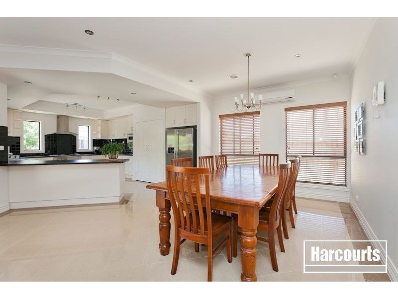 12 Jembecca Drive, Berwick VIC 3806