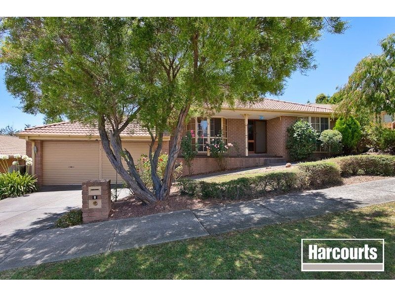 8 Lodge Crescent, Berwick VIC 3806